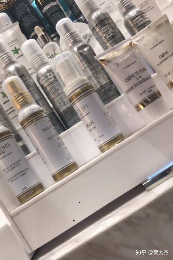 inovital健康食品系列  保健品系列  我印象比较深刻的是健肝宝和睡