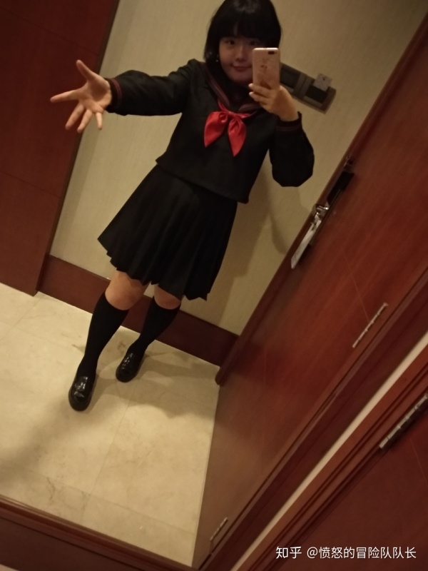 怎么看待胖一点的妹纸穿jk制服