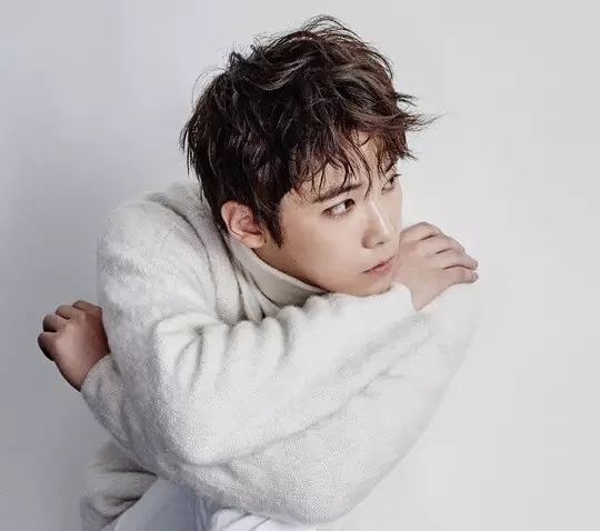 从韩潮打扮来看,越来越多的男神都