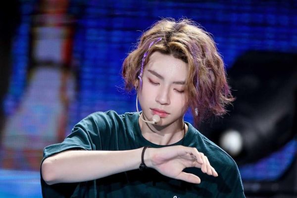 如何评价小鬼王琳凯的长相