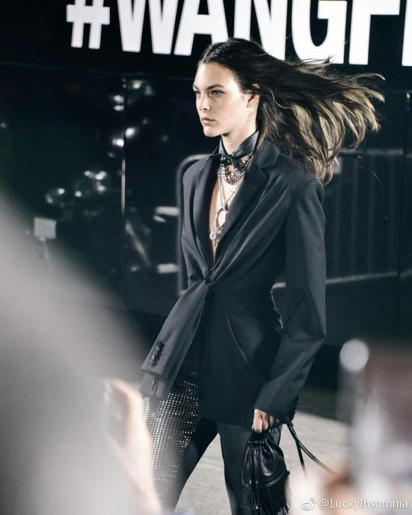 如何评价意大利新任超模vitto ceretti?