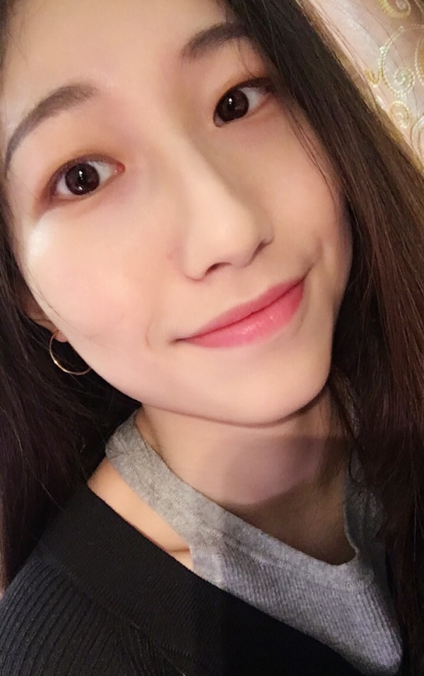 单眼皮小眼睛女生怎么化妆显得眼睛更大更有神