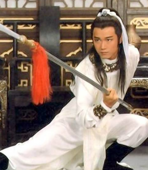 如何看待杨康和穆念慈的爱情杨康是否真的爱穆念慈