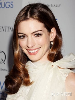 是不是欧裔大多数的一般的长相在大多数人眼里都是神颜?